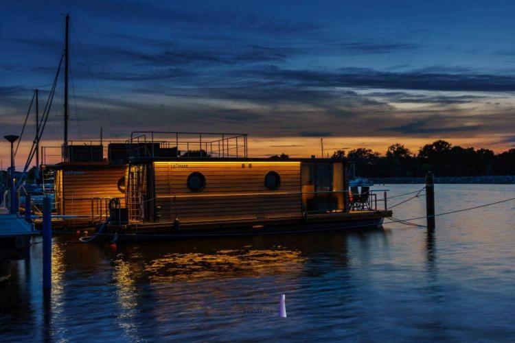 Hausboot Fjord Polaris Mit Biosauna In Barth Dış mekan fotoğraf